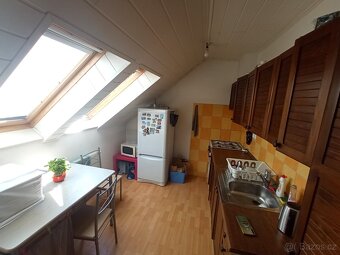 Větší pokoj Slatina ul. Matlachova, parkování - 4