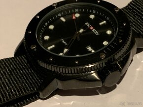 Quartz Army ,..45mm - 4