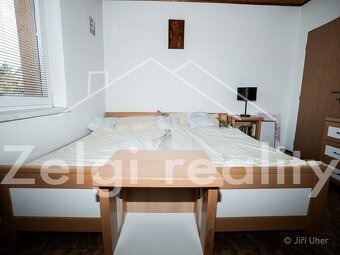 prodej prostorného 8+2 rodinného domu s užitnou plochou 442 - 4