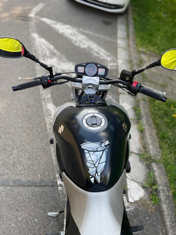 prodam SUZUKI GSR600 - 4