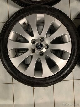 Alu kola Škoda R17 5X112 LETNÍ PNEU 225/45 R17 100% VZOREK - 4