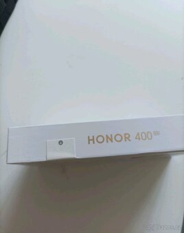 Honor 400 5G Midnight Black verze s 512GB pamětí - 4