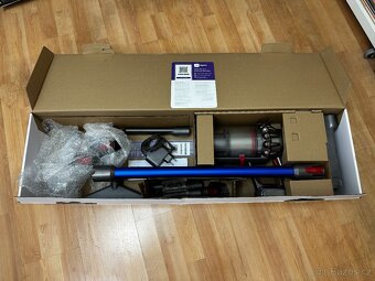 Dyson v15 Detect Fluffy - s bohatou výbavou - 4