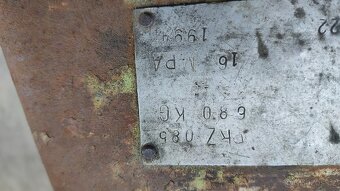 Podkop na smykový nakladač UN Locust - 4