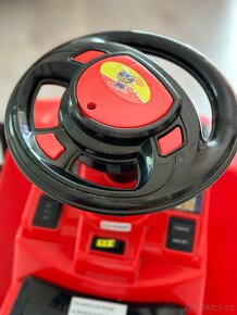 Dětské elektrické autíčko - 4