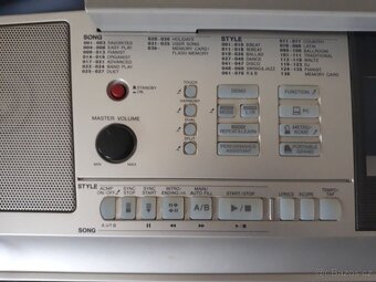 Yamaha DGX-305 portable grand - 4