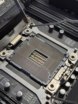 ASUS Rampage V Edition 10 LGA 2011-3 + Intel Core i7-5820K - 4