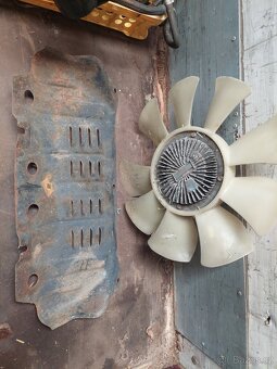 Ford Ranger 2,5  (rok 2007) díly - 4