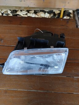 Světlomet Peugeot 405 LP nový - 4