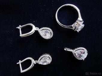 Stříbrný set náušnic, prstenu a přívěšku - 4
