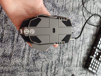 Herní klávesnice+ myš - 4