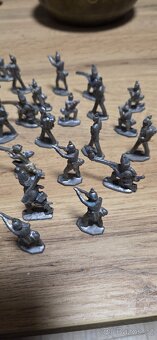 Cínový vojáček - 4