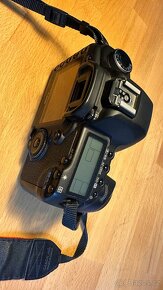 Canon 5D mark II  Byl opečovávaný. Bez vad - 4