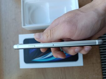iPhone SE 2020 64GB - 4