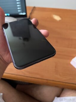 iPhone 11 64GB - 4