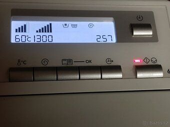 6kg 1300 ot AEG vrchem plněná pračka VELKÝ DISPLAY - 4