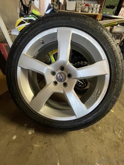 ALU kola Volvo Cratus 20’ - 4