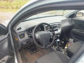Kia Rio 1.5CRDi 81.KW r.v.2006 D4F4  - pouze díly - 4