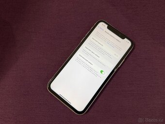 iPhone xr 64gb bílý - 4