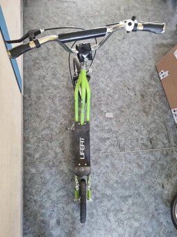 Koloběžka Lifefit RIDER zeleno-černá - 4