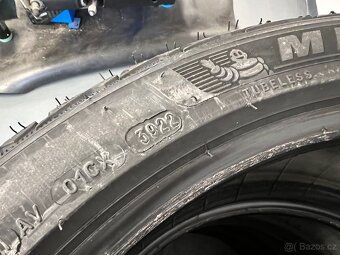 ❄️ Zimní pneumatiky 235/40/19, Michelin, DOT3922 - 4