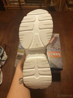 DÁMSKÉ JEANS TENISKY/BOTY  40 - 4