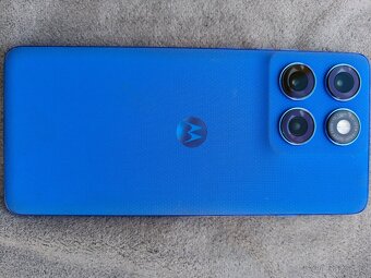 Motorola Edge 60 Pro 12 GB RAM 512 GB PANTONE Dazzling Blue - 4