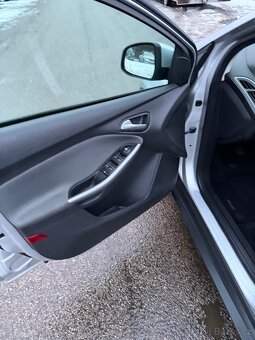 Ford Focus 1.6tdi manual - 4