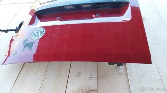 VW Caddy – Dveře kufru LZ ČERVENÉ - 4