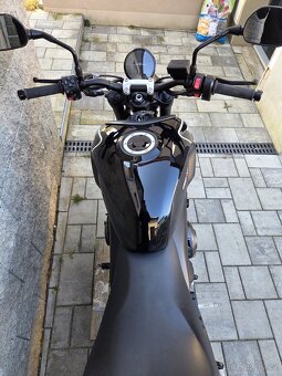 Triumph trident 660 - 4