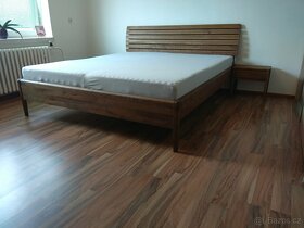 Dubová posteľ Marína + 2 stolíky zdarma, cena od 680€ - 4