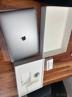MacBook Pro 2,2 GHz 6-Core Intel i7, 16GB DDR4, 2018 - 4