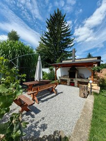 Prodej domu s apartmánem a provozovnou v Krkonoších - 4