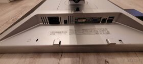 Monitor DELL úhlopříčka 19 "(48 cm)
- 4