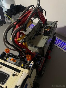 Lego TECHNIC 42043 Mercedes-Benz Arocs 3245 - 4