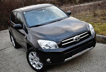 Toyota RAV4 2.2D 4x4 Top stav - 4