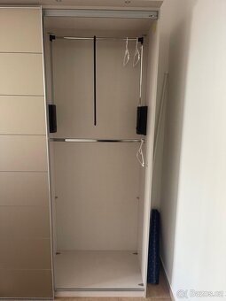 Šatní skříň - 4