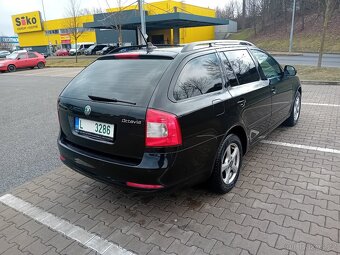 Škoda octavia 1.6tdi Greenline - 4