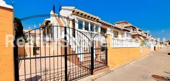 Prodej prostorného domu 3kk s střešní terasou ORIHUELA COSTA - 4