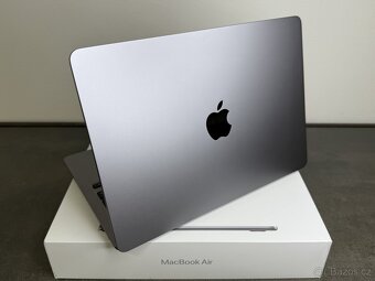 MacBook Air 13'' 2022 / M2 / 8GB / 256GB SSD / Space Gray - 4