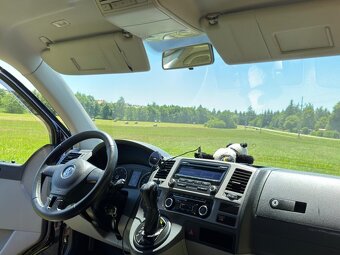 Volkswagen Caravelle s camping vestavbou - 4