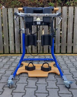 Vertikalizační stojan Otto Bock. - 4