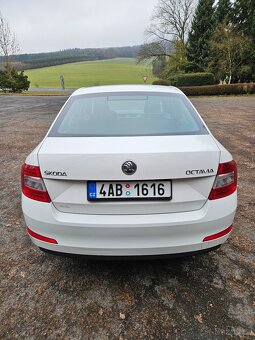 Škoda Oktavia 1,6Tdi 77kw r.v 2014 bílá sedan super stav - 4