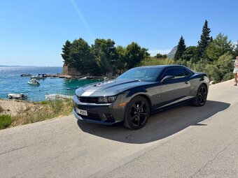 Chevrolet Camaro 2ss 6,2 V8 318kw automat - 4