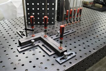 Upínky pro svářecí-svařovací 3D stůl - 4