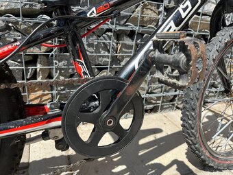 Horské kolo FELT 20" - 4