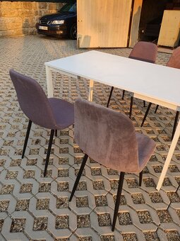 Jídelní stůl se židlemi - 4