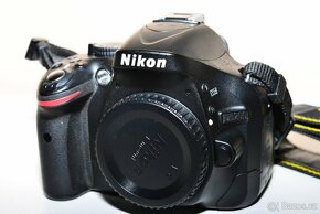 Nikon D5200 + příslušenství ( jen 190 exp.) - 4