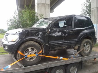 Mitsubishi Pajero 3, r.v. 00-06, třídvéřové - náhradní díly - 4