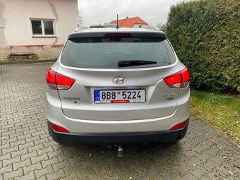HYUNDAI IX35 1,7 CRDI TRIKOLOR 4X2 / STYLE / 2012 - 4